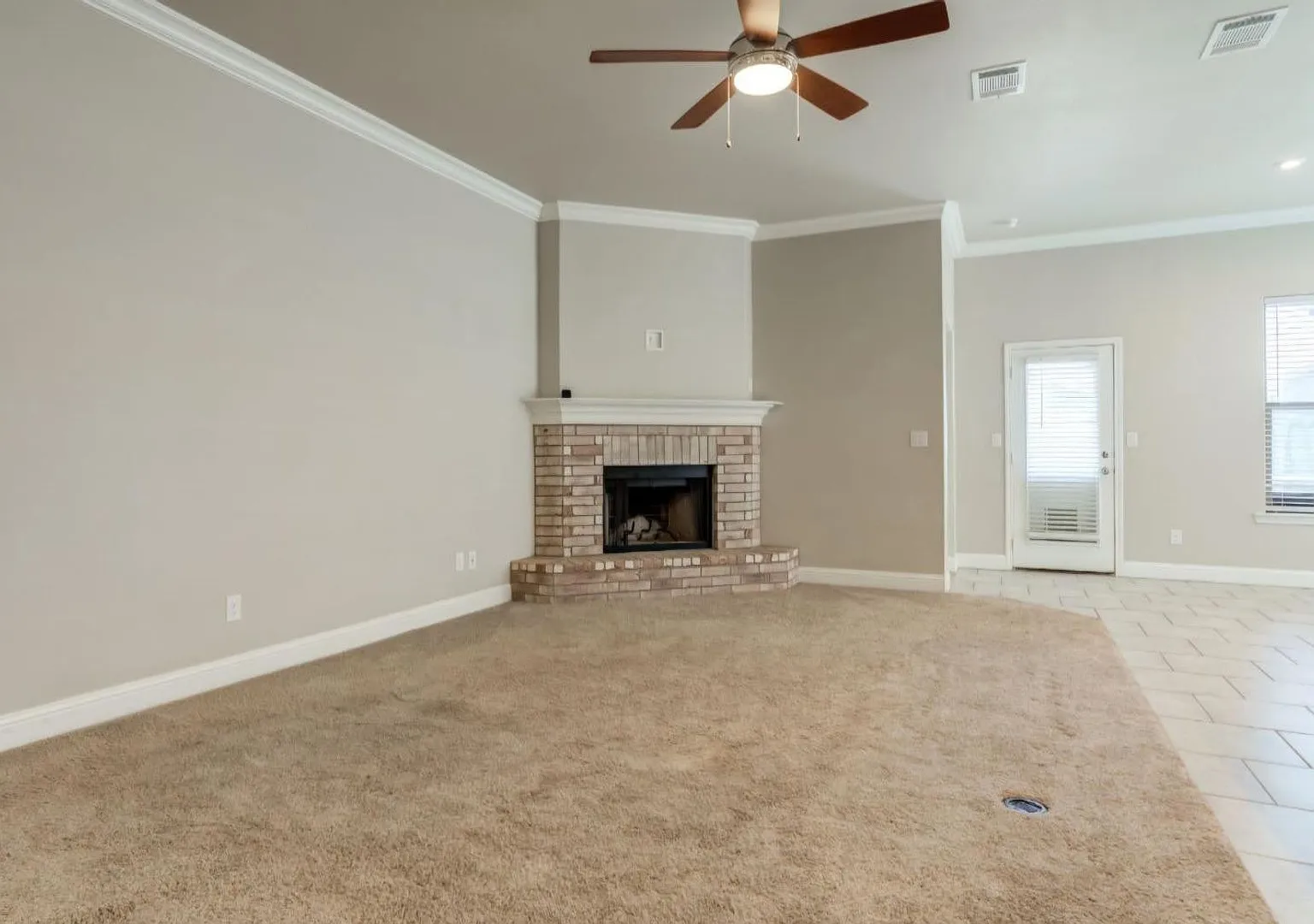 4 Bedroom in Frenship ISD! — Photo 2