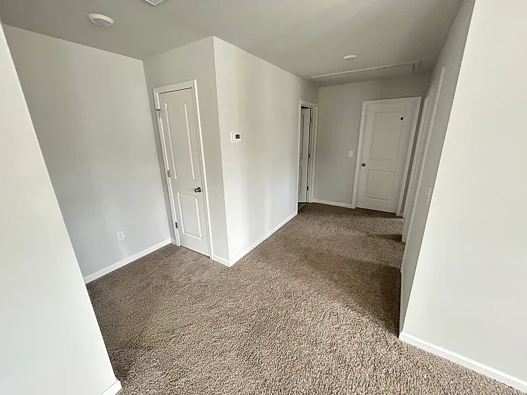 654 Melbourne Dr — Photo 11