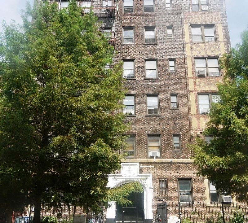 1st image of 261 Gates Ave APT 6D