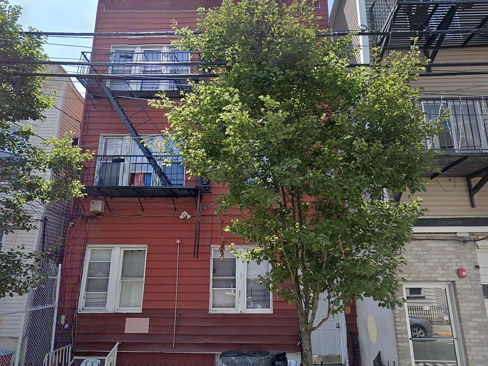 1st image of 541 27th St APT 1