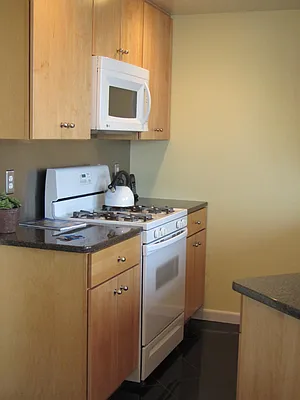 Sold by CityView Real Estate Inc. | media 19