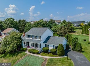 896 Sunnyhill Ln, Harrisburg, PA 17111