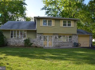 550 Andrew Dr, Southampton, PA 18966