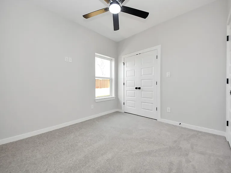 9824 Nedwald St — Photo 31
