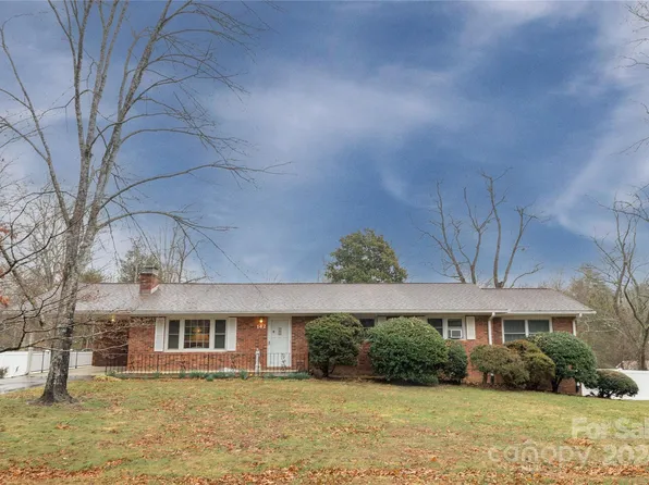 142 Lanning Rd, Hendersonville, NC 28792