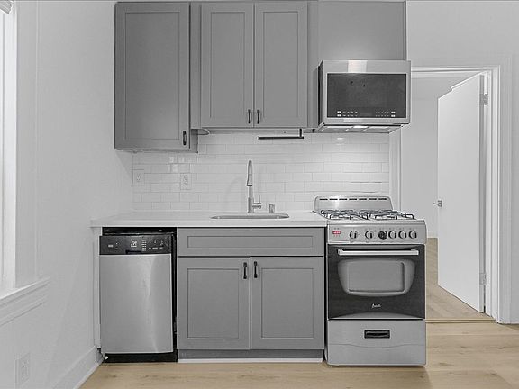 2nd image of 406 S Coronado St APT 203