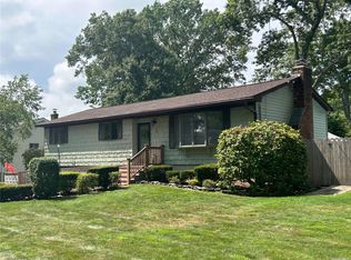 3 Harriet St, Centereach, NY 11720