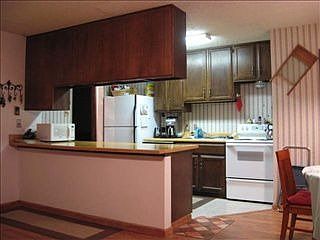 1st image of 306 Oakwood Dr