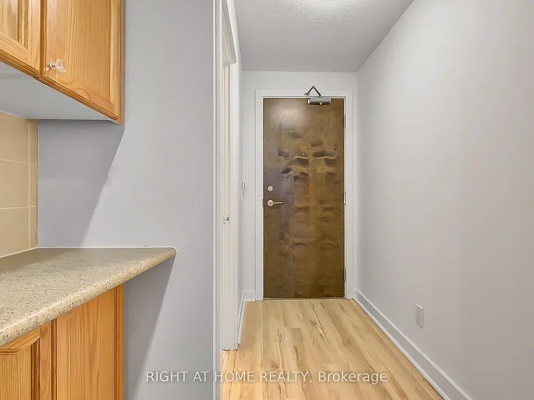 50 Lynn Williams St #803 — Photo 8