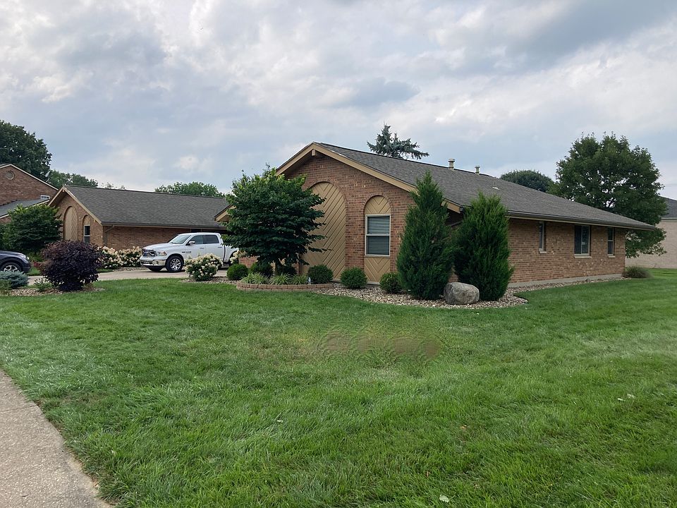 1st image of 442 Blackstone Dr