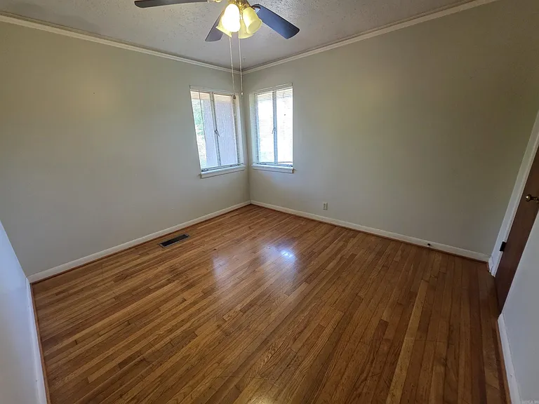 46 Glenmere Dr — Photo 11