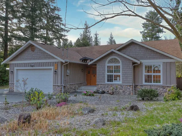8029 Southwood Rd, Sunshine Coast, BC V0N 1Y1