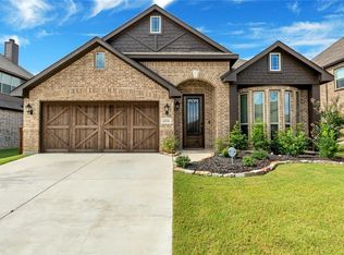 454 Bentley Dr, Midlothian, TX 76065