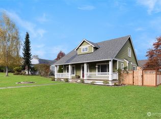 2202 26th St, Anacortes, WA 98221