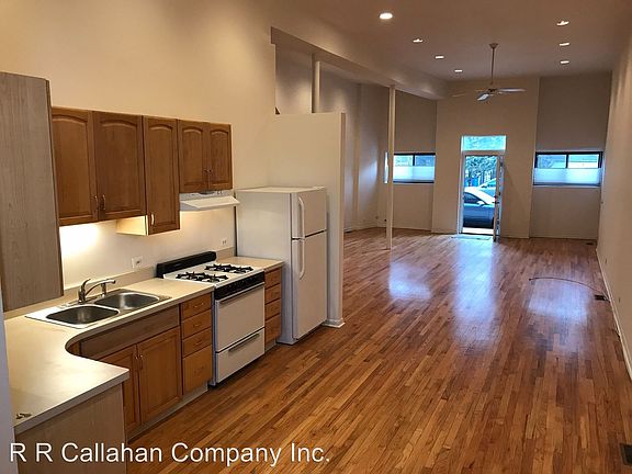 2nd image of 1918 S Canalport Ave #1918 S.