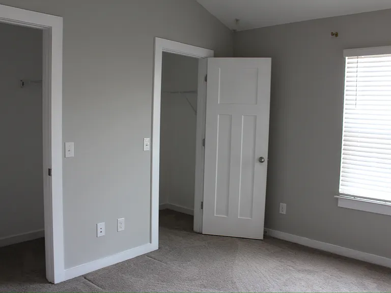 2338 Patrick Ave — Photo 15