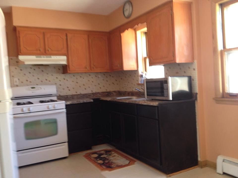 1st image of 7418 N Harlem Ave APT 2E
