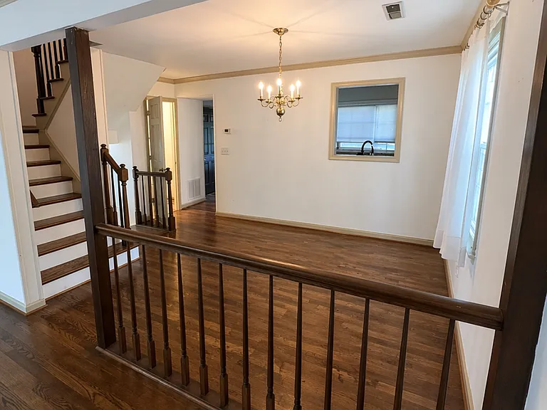1000 Huntwood Ln — Photo 9