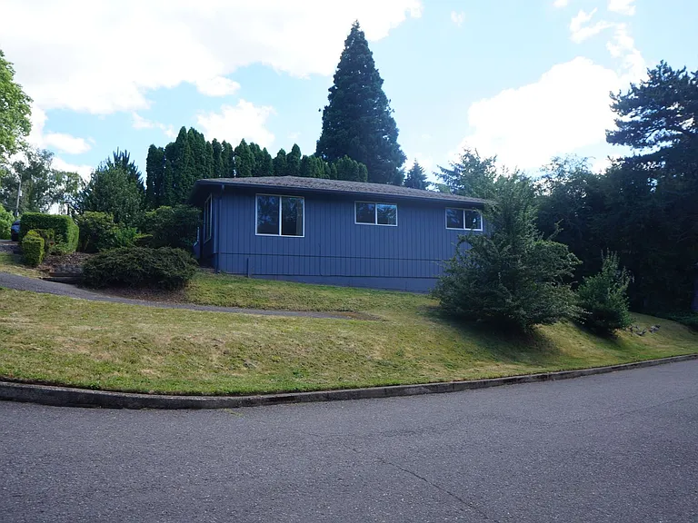 4623 SW 47th Ave — Photo 16