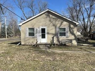 200 Indiana Ave, South Roxana, IL 62087