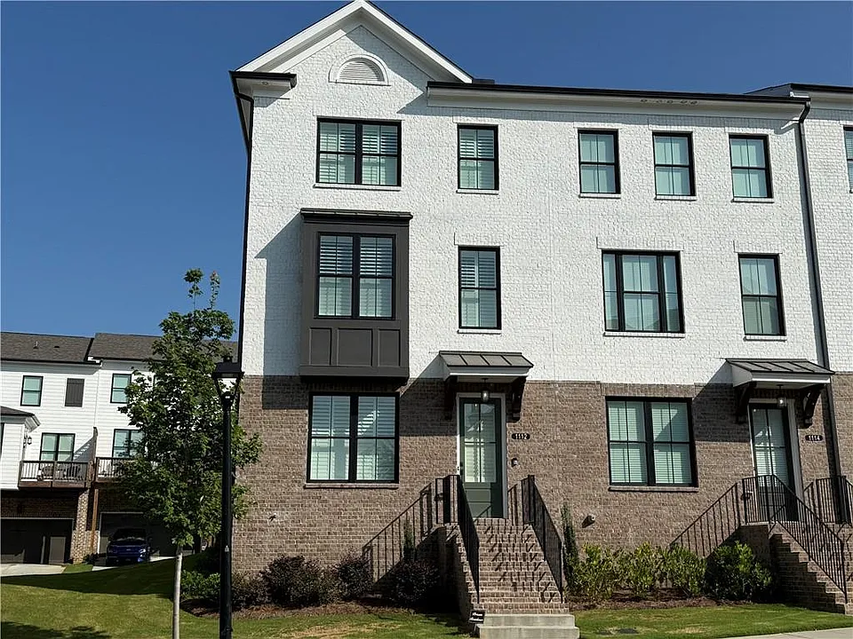 1112 Larkin Dr