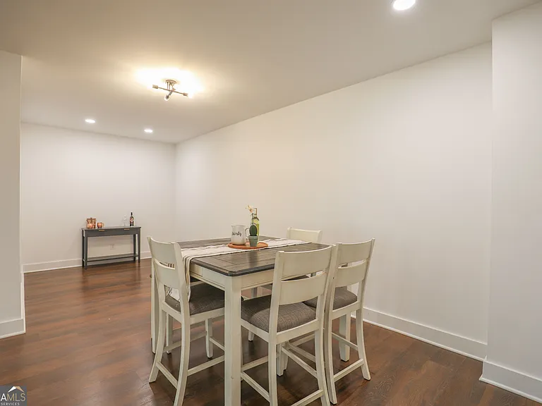 212 Southland Dr — Photo 11