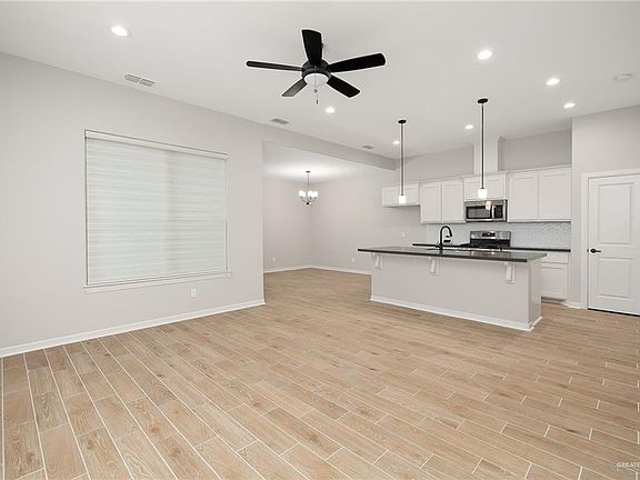 4th image of 10113 N 15th St