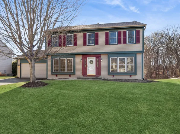 701 N Carriage Hill Rd, Island Lake, IL 60042