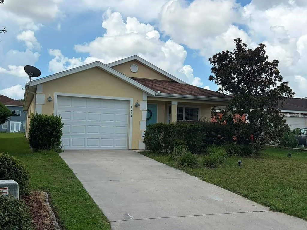 3 bed, 2.0 bath, 1425 sqft, $1,750 — Photo 1