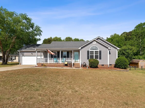 253 Skylar Ln, Four Oaks, NC 27524