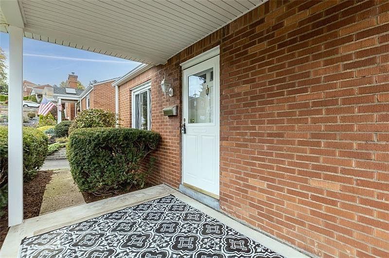 1076 Thornwood Dr, Pittsburgh, PA 15234 Zillow