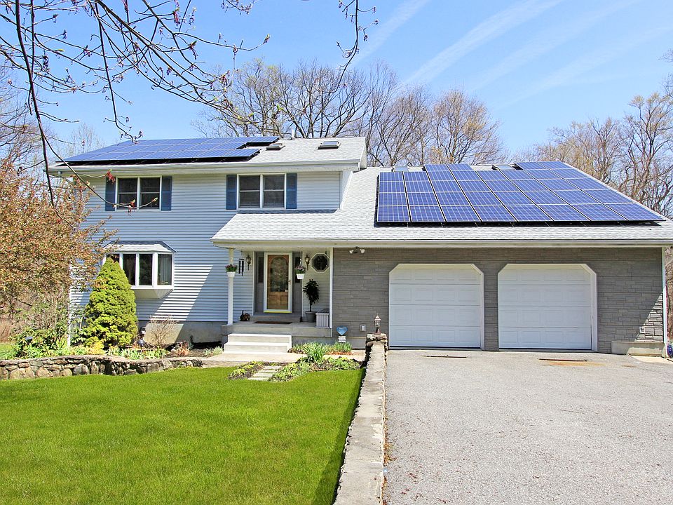1st image of 45 Shady Brook Ln