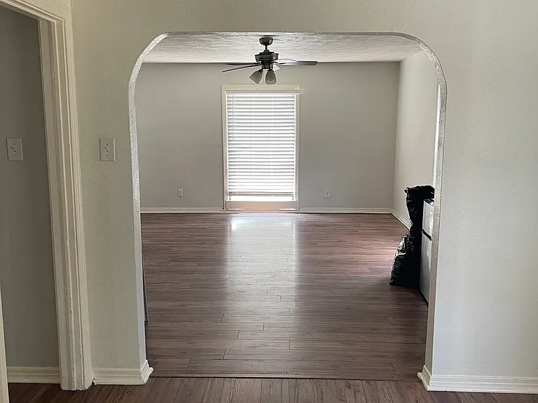 1831 Norfolk Ave — Photo 10