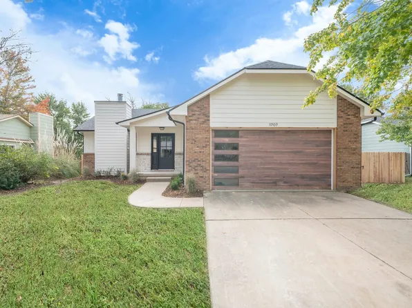 1707 E Cresthill Rd, Derby, KS 67037