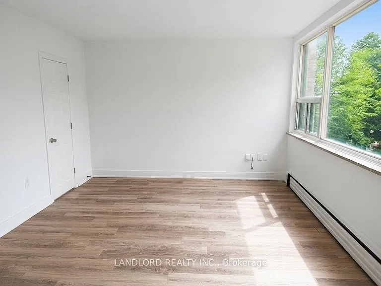 140 Springhurst Ave #31 — Photo 5