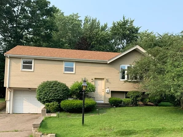 79 Cross St, Stoughton, MA 02072