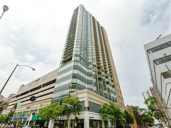 111 W Maple St APT 2711, Chicago, IL 60610