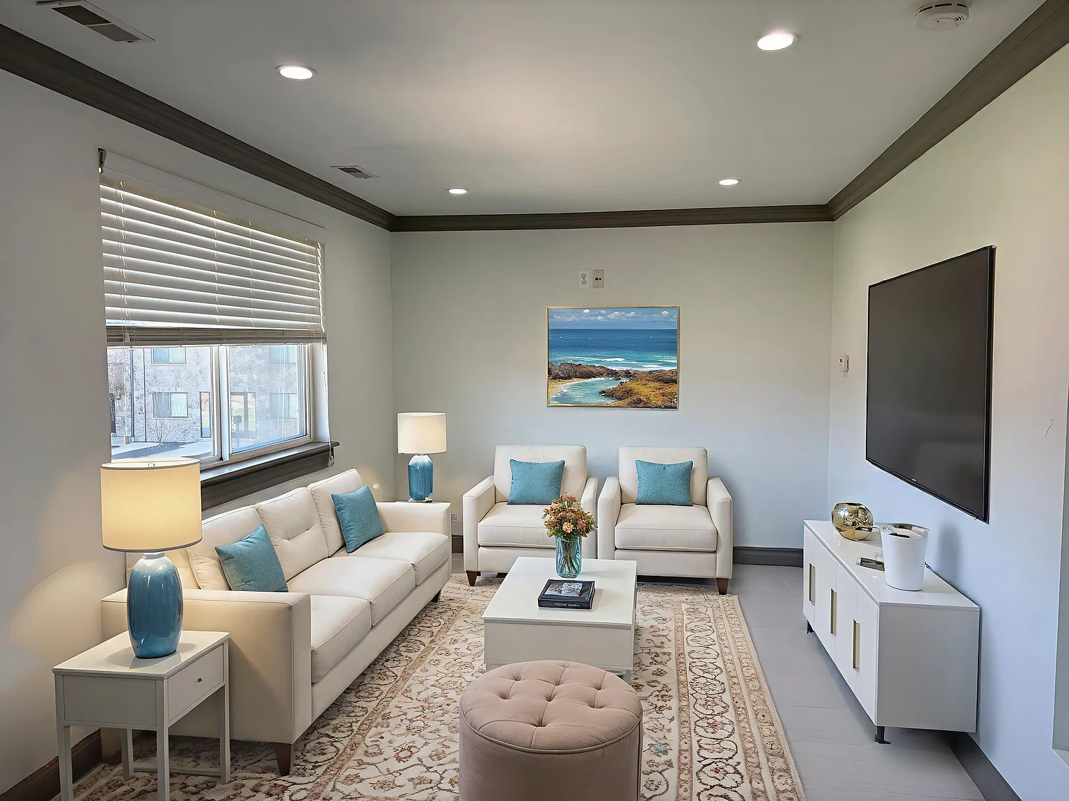 35 South Luxury Living Apartments — Photo 1