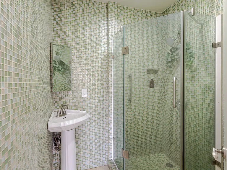 2020 Norwalk Ave — Photo 17