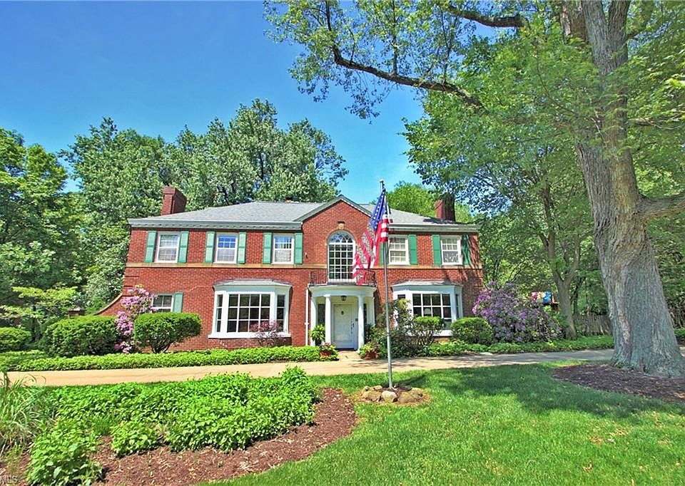 1st image of 15925 Shaker Blvd