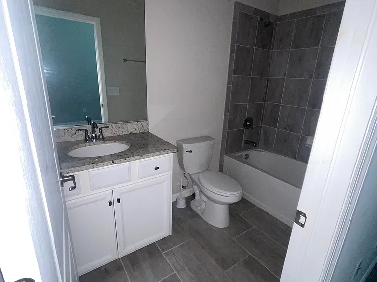16224 Bonita Landing Cir — Photo 3