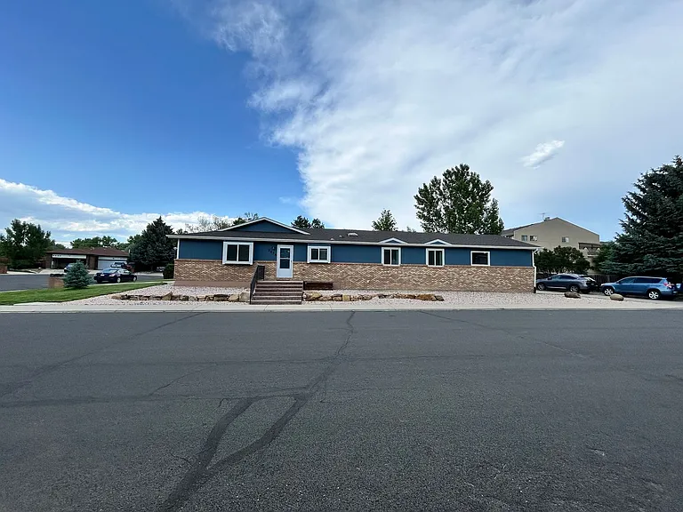 2436 Scott Ct — Photo 32