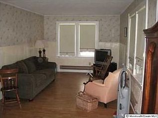 2nd image of 302 Trenton Ave