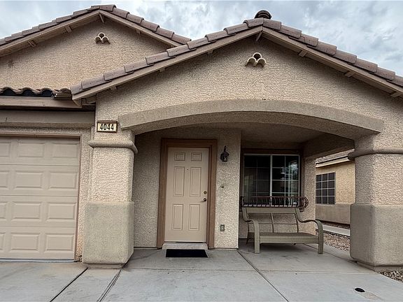 3rd image of 4044 Misty Lilac Ct