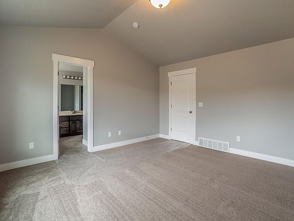 4th image of 1207 W Zenith Cir #605