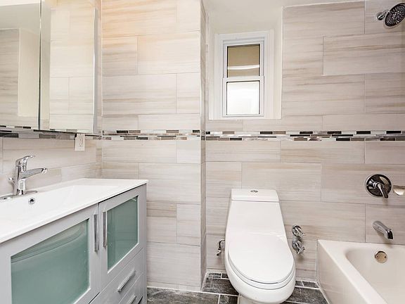 5th image of 1756 Lacombe Ave #2