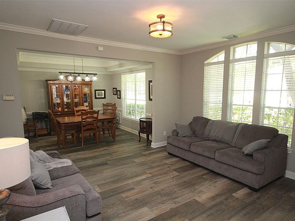 4th image of 1504 Whispering Oaks Dr