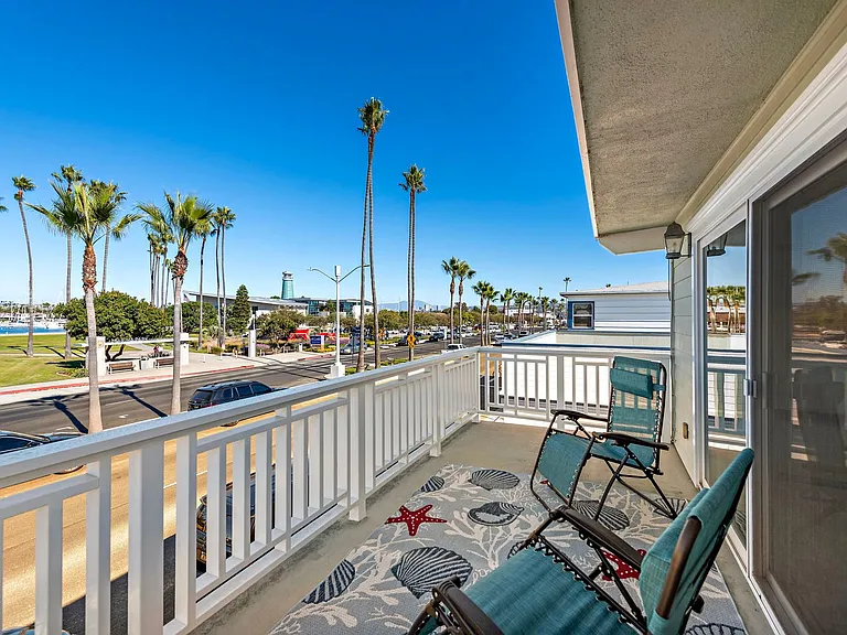 1707 W Balboa Blvd — Photo 21