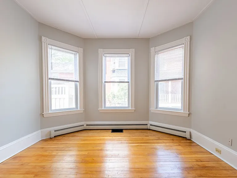 234 Pearl St — Photo 2