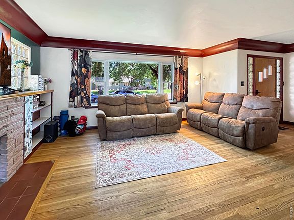 5th image of 602 Delmar St
